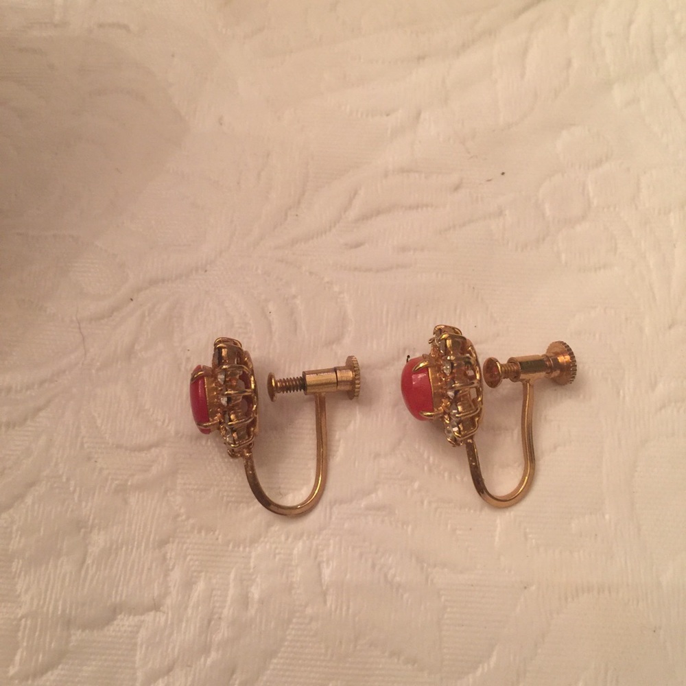 Vintage Coral colored Earrings - Picture 2 of 2